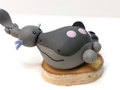 ポケモン「ドオー」がほっぺたを吸われるフィギュアがかわいい！　もちもちな顔に見ているだけで癒やされる