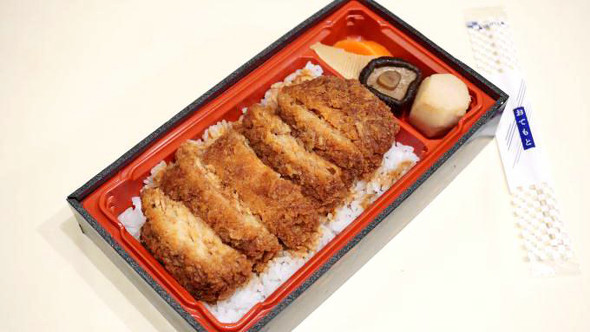 カジキソースカツ丼