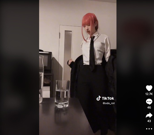 チェンソーマン・マキマさんのコスプレ