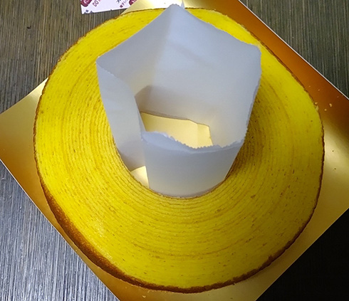 「バウムクーヘンを5つに切り分けて」→紙で五角形を作ってミッション達成　小学4年生がアニメで得た知識の応用がすごい