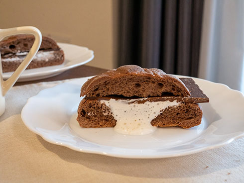 はみでる板チョコメロンパン・温めたところ