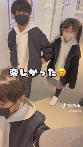 「リアクション娘。」