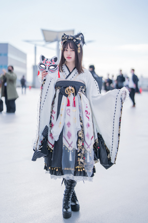 火将ロシエルと西山野園美によるオリジナル衣装