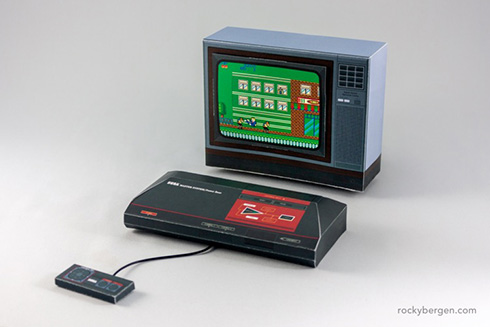 マッキントッシュやセガのマスターシステムを紙で再現　レトロマシンのペーパークラフトが楽しそう