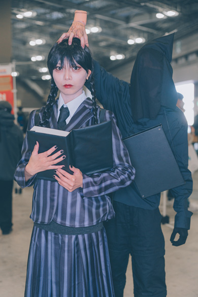 黒蜜糖と傷口にポン酢の「ウェンズデー」ウェンズデーとハンド