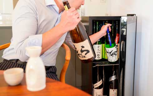 サンコー 一升瓶を2段縦置きできる 日本酒 冷蔵庫 俺の酒蔵 朝霧
