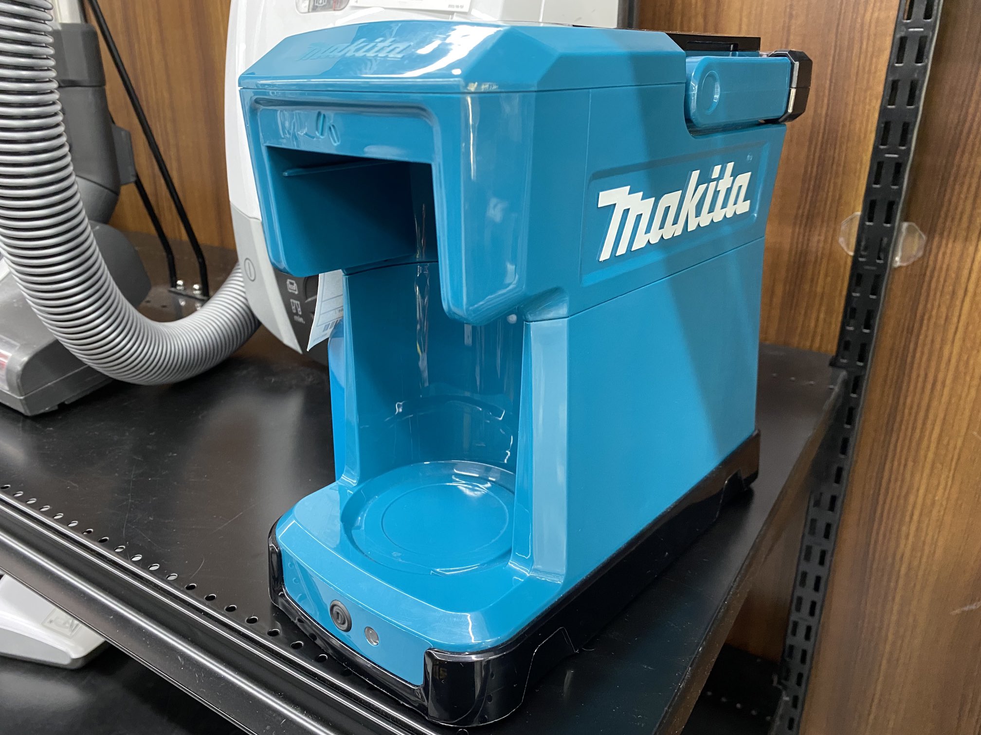 この工具にしか見えないマキタ製商品、なーんだ