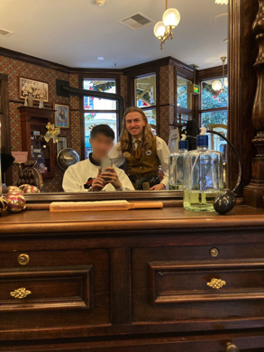 ディズニーランドで髪を切ってもらった写真がすてき