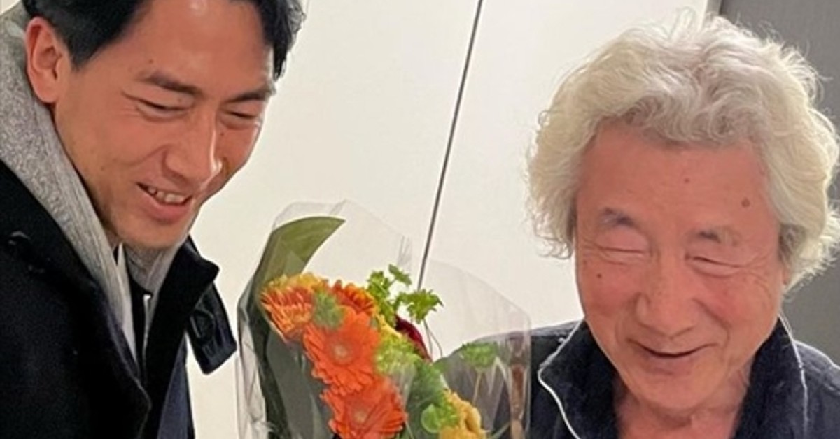 小泉純一郎　花瓶　　小泉進次郎　父 小泉純一郎 花瓶 小泉進次郎 父