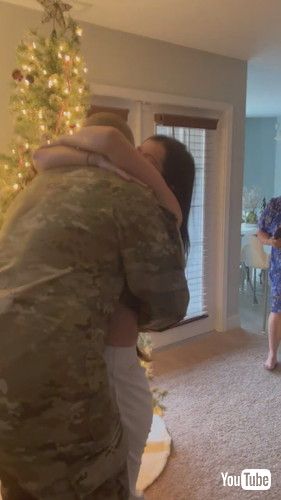 「Military Man Surprises His Family || ViralHog」