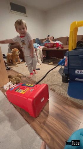 「These Gas Prices Have Little Man Stressed || ViralHog」