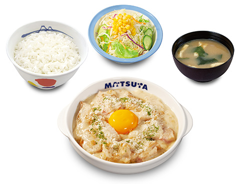 松屋「ごろごろチキンの濃厚カルボナーラ」を発売→即座に本質を見抜かれる　「お前シュクメルリだろ」「シュクメルリ2.0」と話題