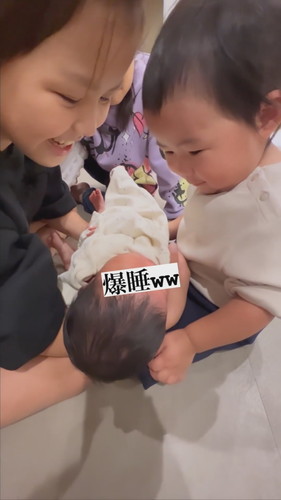 「7号初対面　1歳の母誕生」