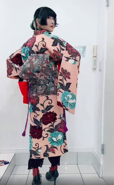 大正ロマン　レトロ　昔着物　袷　綸子　和洋折衷　ミックスコーデ 大正ロマン レトロ 昔着物 袷 綸子 和洋折衷 ミックスコーデ
