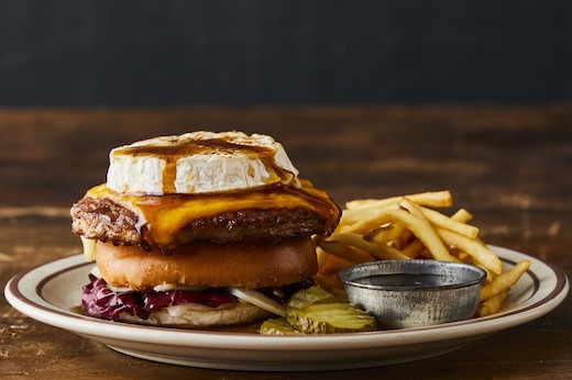 J.S. BURGERS CAFE ハンバーガー カマンベールチーズ ピザ