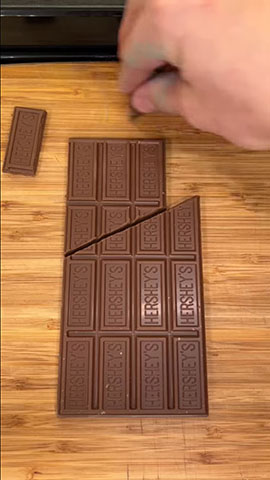 チョコが“無限”に増えていく……　板チョコが形を変えることなく1ピース増える謎動画のトリックとは？