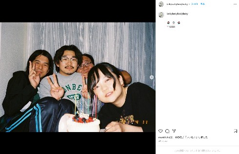 ウエディングドレス姿の「蛙亭」イワクラ