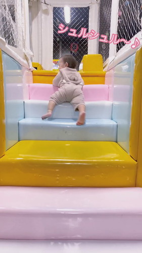 ゆうなちゃんの階段の降り方