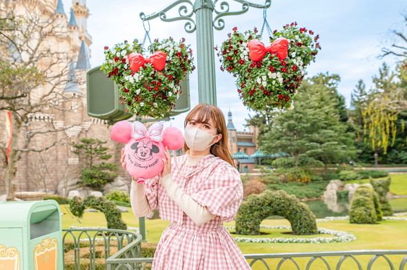 シンデレラ城の横にあるトピアリーの画像