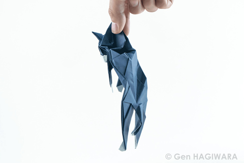 つままれにゃんこ・背面