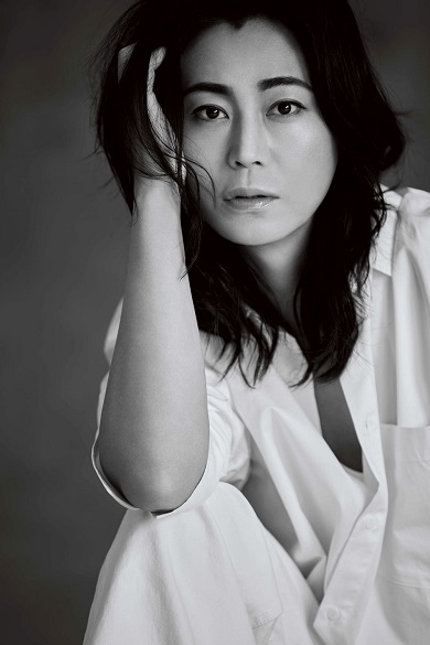 「氷川きよしベスト」の「超豪華！完全限定盤」に含まれる写真集の1枚