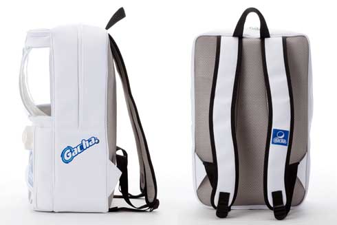 ガチャを背負ってるみたい！ カプセル自販機そっくりバック