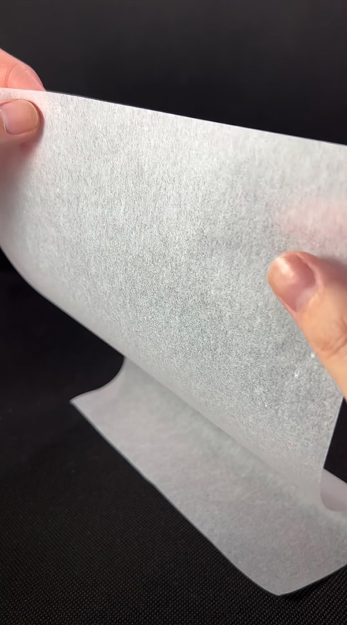 10トンプレスで薄い紙を8回以上折れる？　力技で押し切った結果が「好き」「想像と違ってジワった」と話題