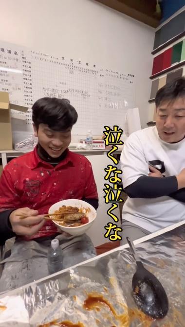 カンボジアから来た技能実習生の20歳の誕生日会を写した動画が感動的だと、TikTokで話題に