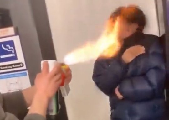 カラオケチェーン「カラオケ まねきねこ」店舗で迷惑行為の動画が複数拡散していることを受け、運営元のコシダカホールディングスは2月3日、所轄の警察署に相談していると発表