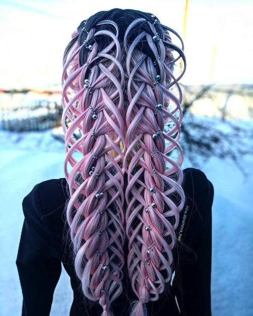 芸術的な編み込みヘア