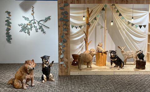 ワンコと羊の彫刻