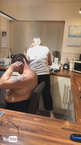 「Mom Ruins Dad's Hair With Shaver || ViralHog」