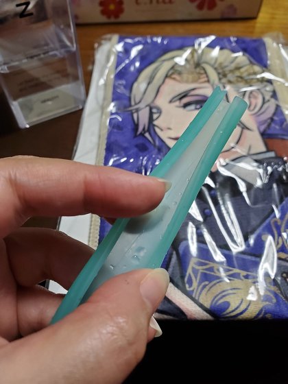 ファミマの「開いて洗えるストロー」・開いたところ