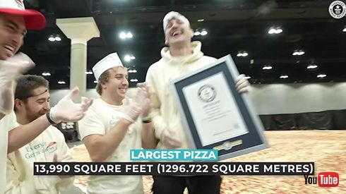 世界最大のピザがギネス記録認定！　想像できないほどのデカさで2012年から続く世界記録を更新