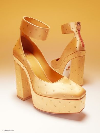 Sailor Venus platform pumps