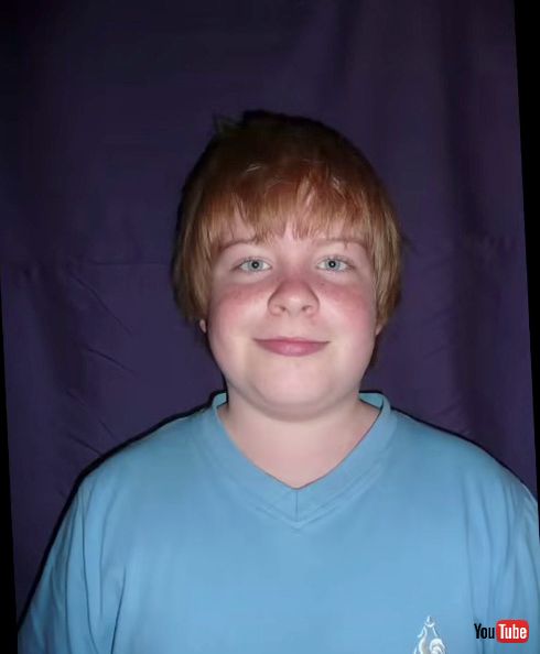 15年間の自撮りで少年から大人になる様子がよくわかる　長い年月をかけた記録に基づく動画がおもしろい