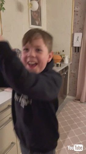 「An Upsetting Gender Reveal || ViralHog」