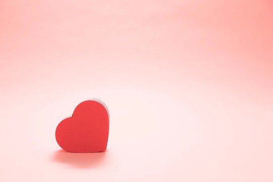 中学3年のときのバレンタインデーに、クラスメイトの女の子から受け取ったチョコレートの箱をめぐる話が話題に