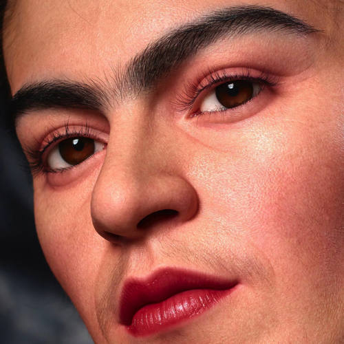 リアルな肖像彫刻