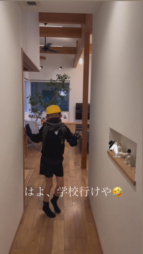 「登校前の変人」