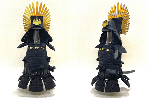 金色の鎧「金陀美具足」でドリンクを飲める！　歴史エンタメなボトルカバーがクラファンに登場