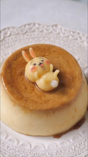 「全部お菓子で出来た ちいかわの世界」