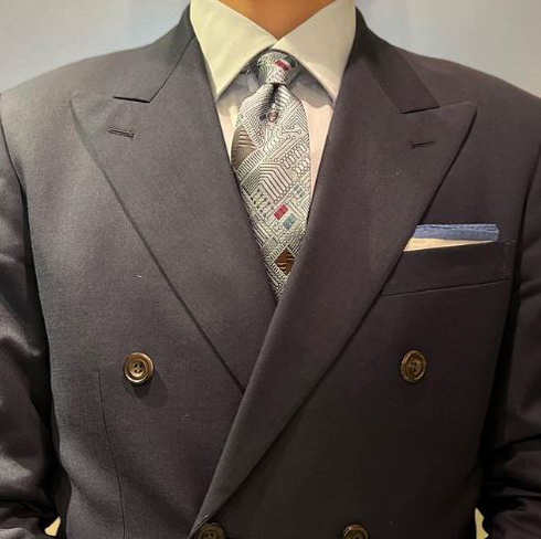 半導タイ・着用シーン