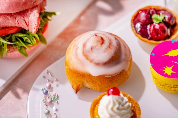 シナモンロール、エッグタルト、マカロンなど