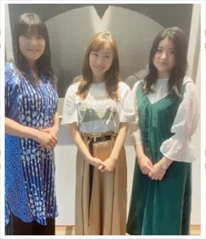 伊藤かずえとそっくりな美人娘・祐佳の親子ショット