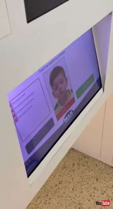 子どものパスポート写真を撮るのは大変