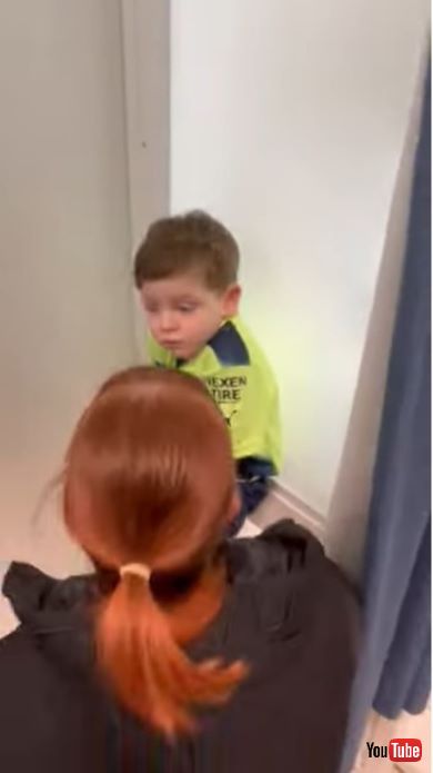 子どものパスポート写真を撮るのは大変