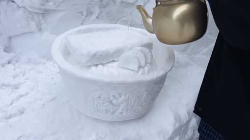 どん兵衛 雪像 お湯 溶かす 日清食品 公式