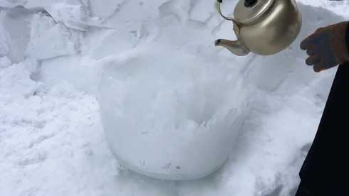 どん兵衛 雪像 お湯 溶かす 日清食品 公式