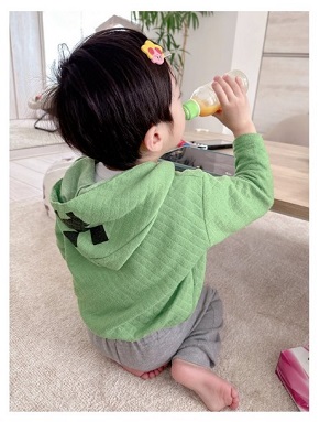 ジュースに混ぜた薬を飲む辻希美の三男